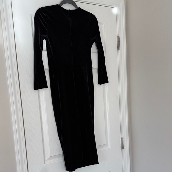 Banana Republic Knotted Black Velvet Dress - Picture 6 of 8